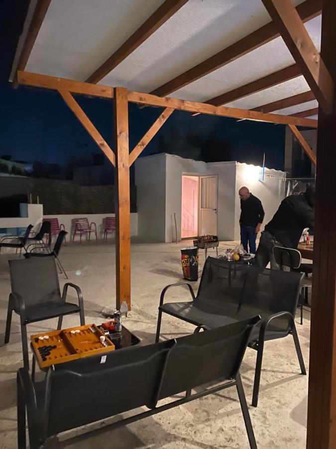 Past Or Tail Hostel Larnaca Exterior photo